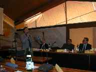 03120042_s.jpg (4127 byte)